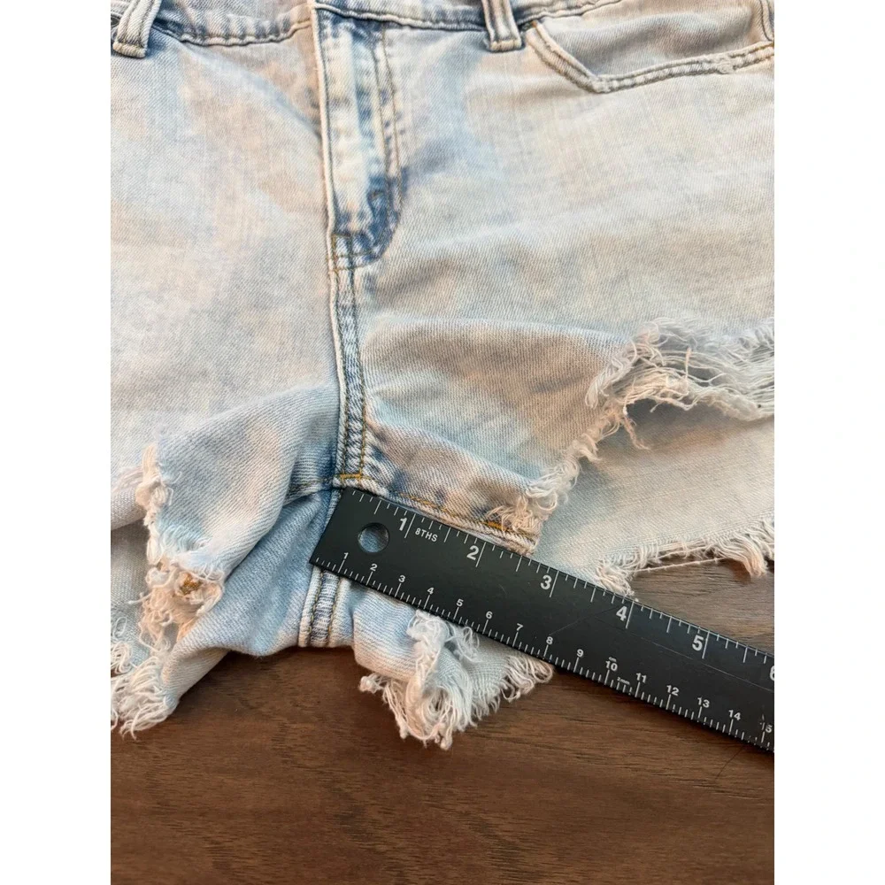 Aerie Denim Shorts Womens Medium Light Blue Distressed Frayed Hem Relaxed Summer